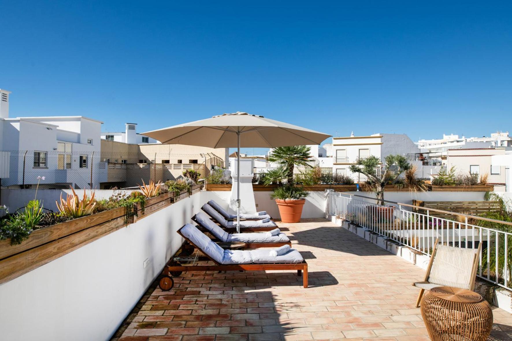 Casa Rosa Villa With Pool In Olhao Centre Eksteriør billede